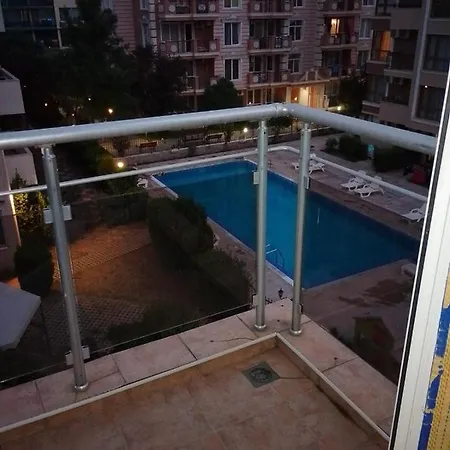 Апартамент Sunny Apartment