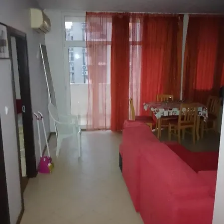 Апартамент Sunny Apartment