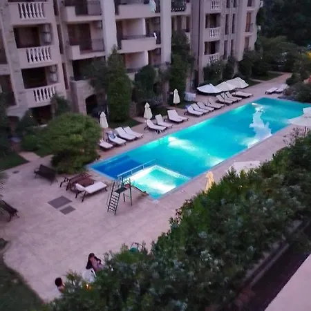 Апартамент Sunny Apartment *